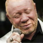 JAMES GERMAIN CHANTE AU GRAND PALAIS