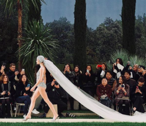 Haute couture printemps-été 2019 : Le défilé Chanel au Grand Palais